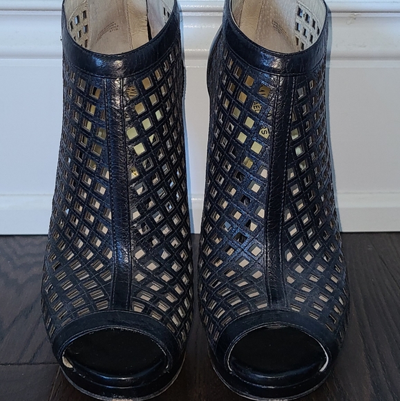 Michael Kors Graham Caged Black Booties Heels 9.5 - Picture 5 of 6